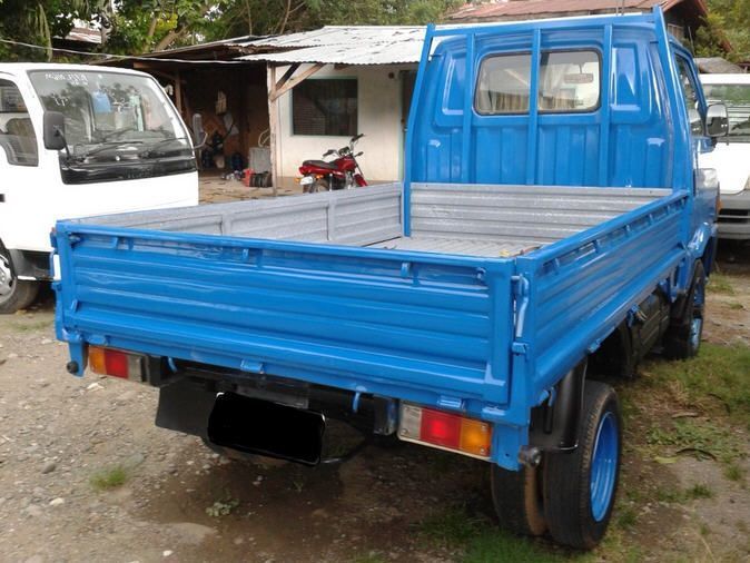 Mazda bongo 2013