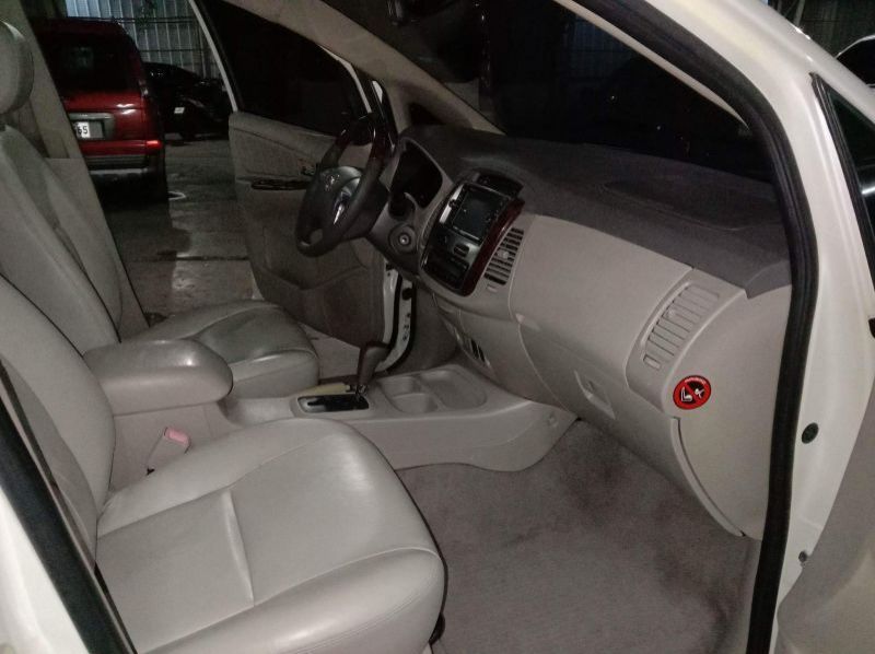 2014 Toyota innova pictures