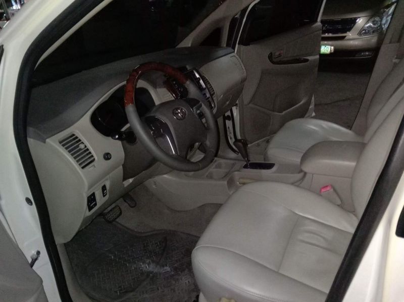 2014 Toyota innova pictures