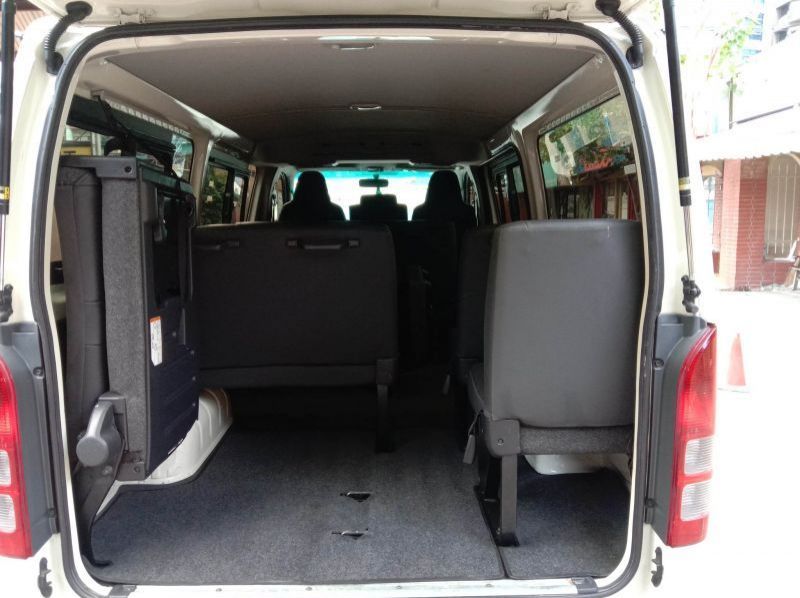 2019 Toyota hiace pictures