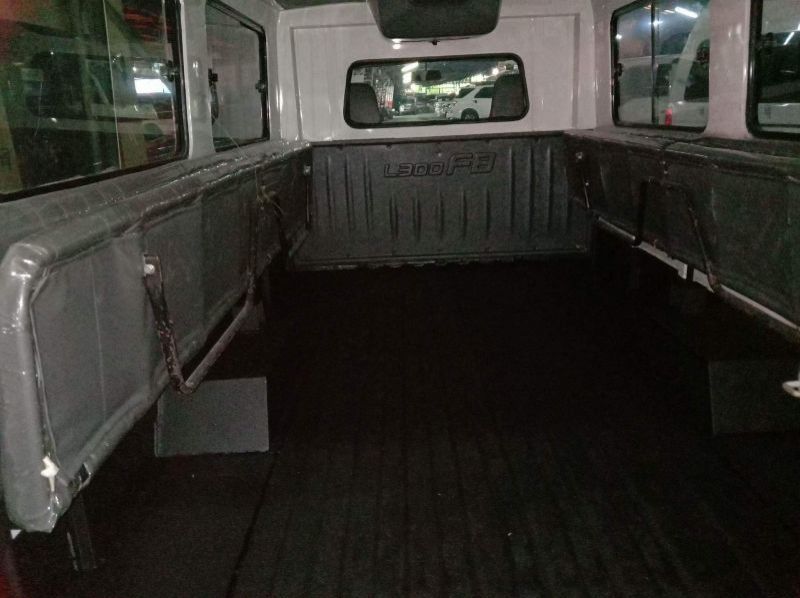 2017 Mitsubishi L300 pictures