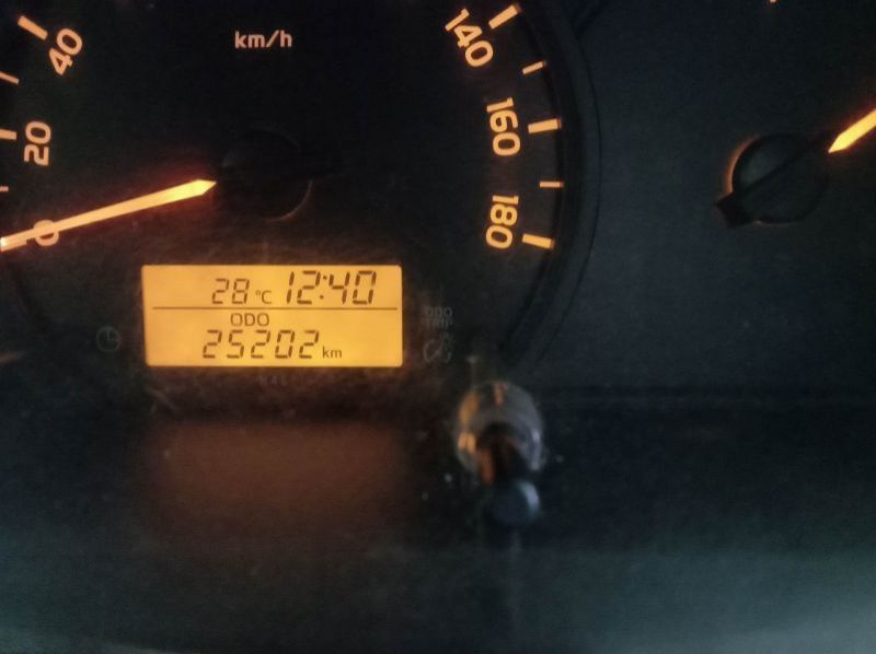 2017 Toyota hiace pictures