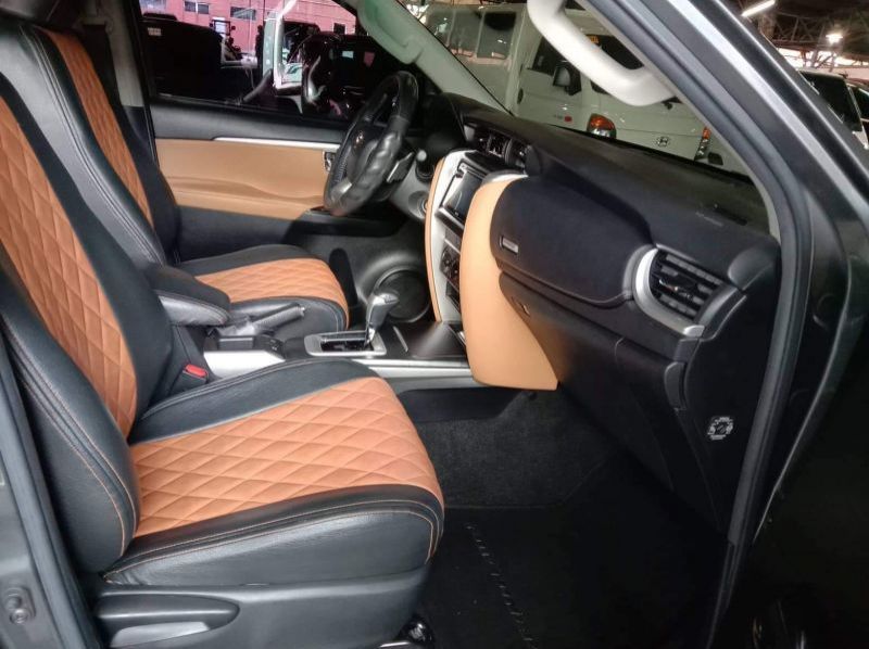 2018 Toyota fortuner pictures