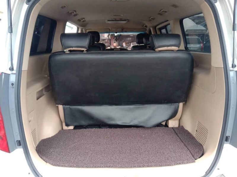 2019 Hyundai Grand Starex pictures