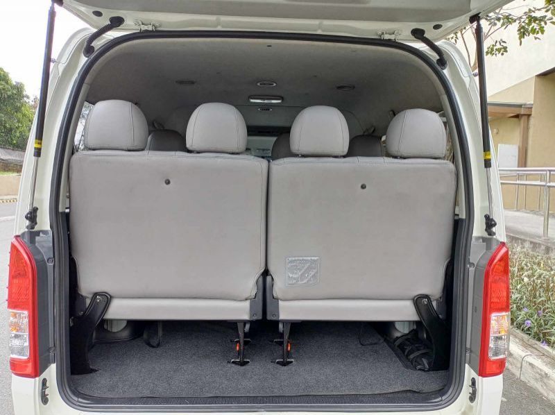 2017 Toyota Super Grandia pictures