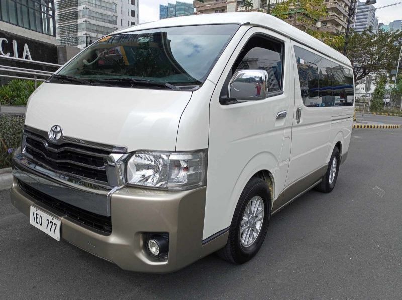 2017 Toyota Super Grandia pictures