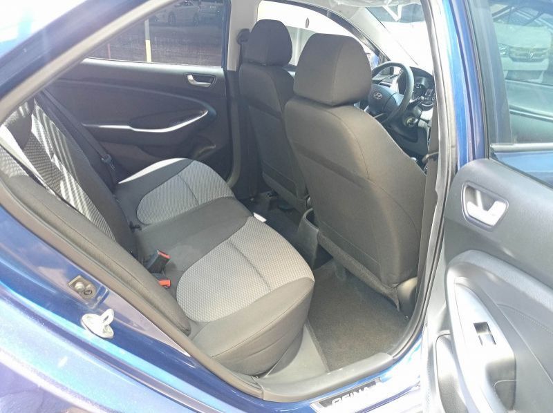 2019 Hyundai Reina pictures