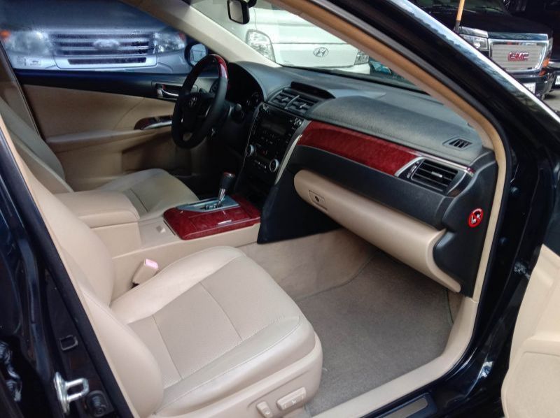 2012 Toyota Camry pictures