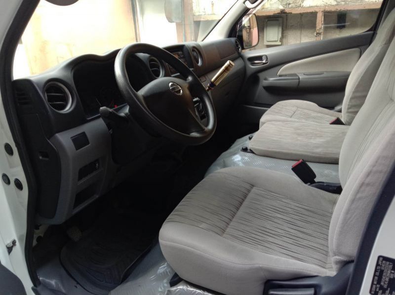 2018 Nissan NV 350 PREMIUM pictures