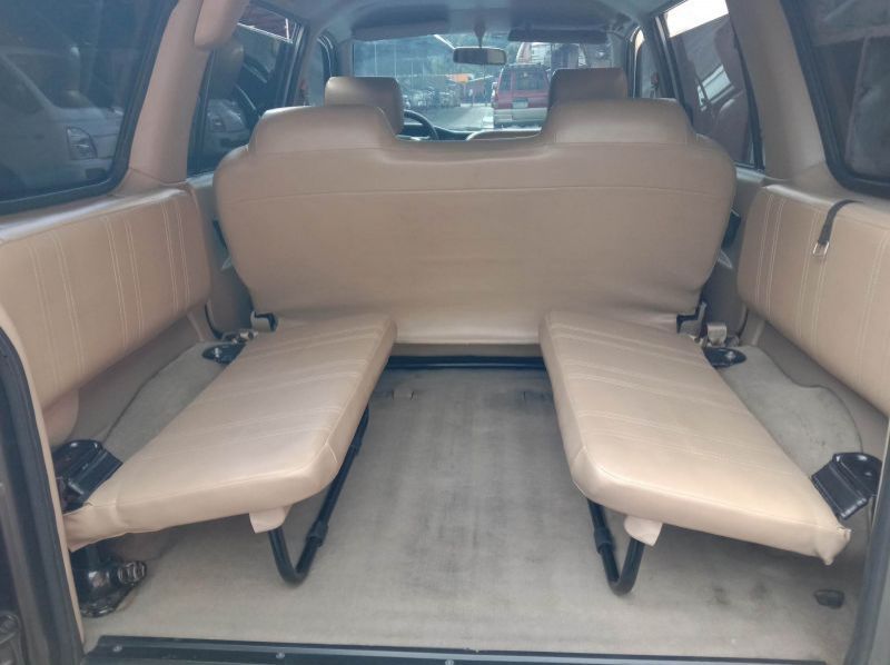 2017 Isuzu Crosswind pictures