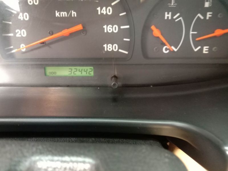 2017 Isuzu Crosswind pictures