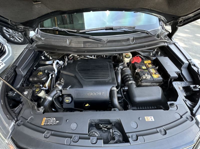 2016 Ford Explorer pictures