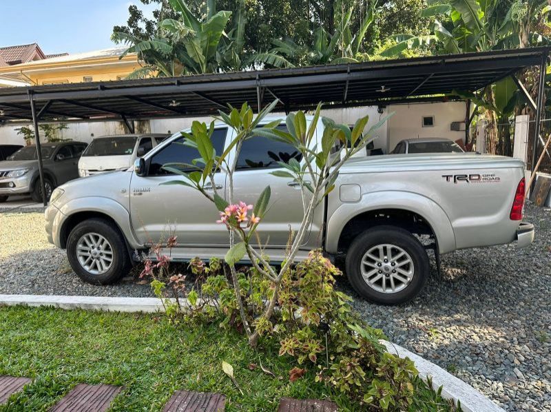 2009 Toyota Hilux pictures