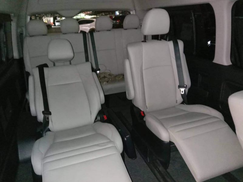 2016 Toyota Hiace Super Grandia pictures