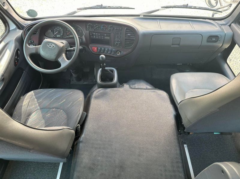 2018 Hyundai County pictures