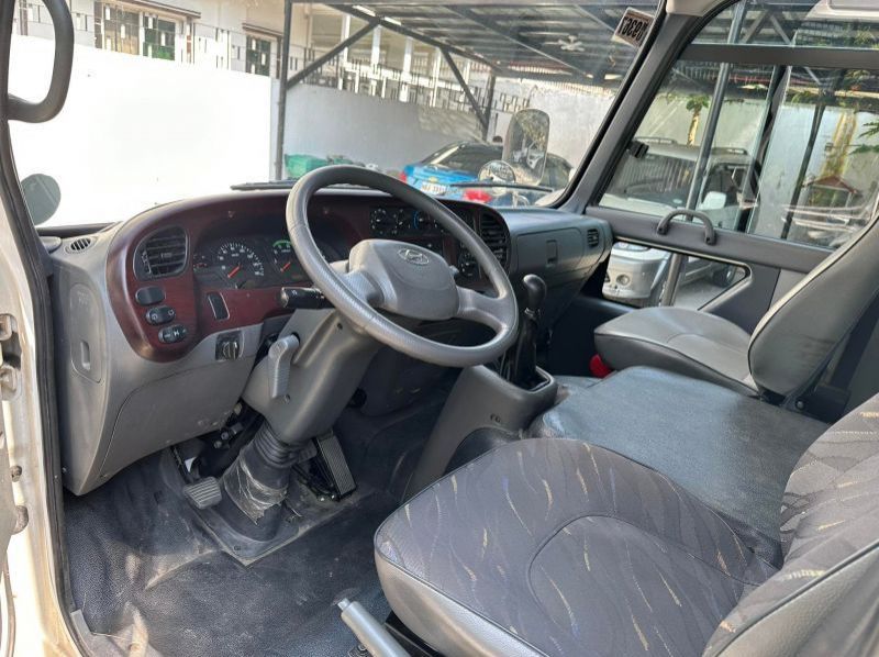 2018 Hyundai County pictures