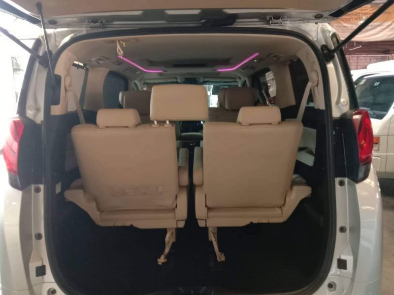 2016 Toyota alphard pictures