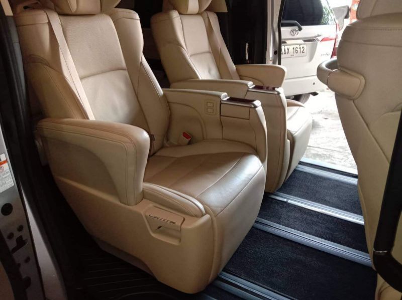 2016 Toyota alphard pictures