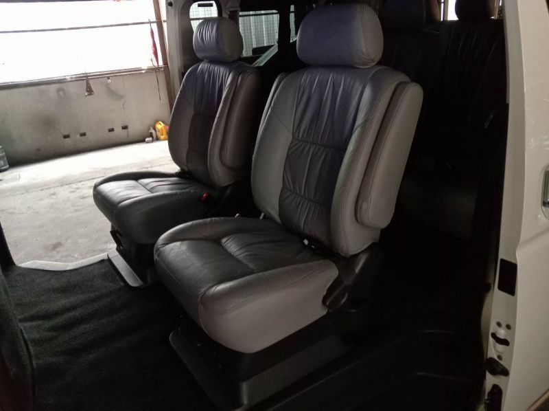 2017 Toyota Hiace Super Grandia pictures