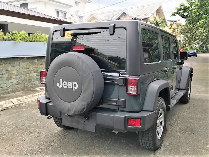 2017 Jeep wrangler for sale | 19 000 Km | Automatic transmission - Elmer  Chan