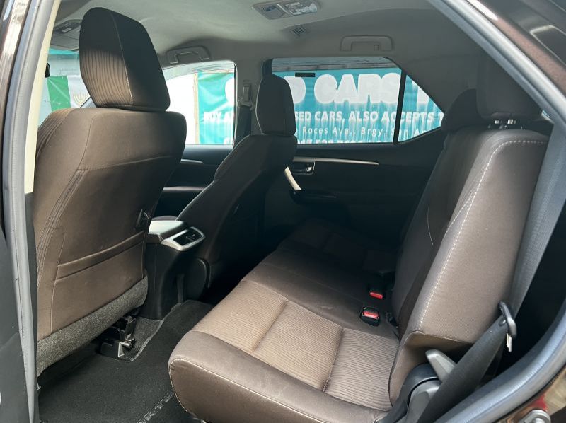 2019 Toyota Fortuner G pictures