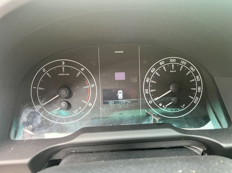 2022 Toyota Innova E pictures