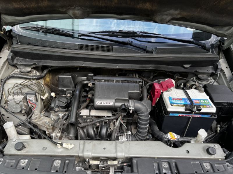 2017 Mitsubishi Mirage GLX pictures