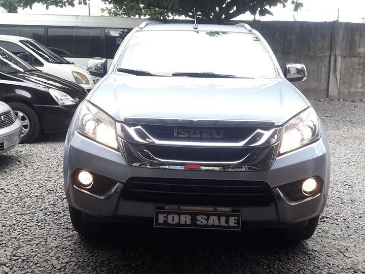 2016 Isuzu MUX for sale | 65 000 Km | Automatic transmission - Gozun Cars