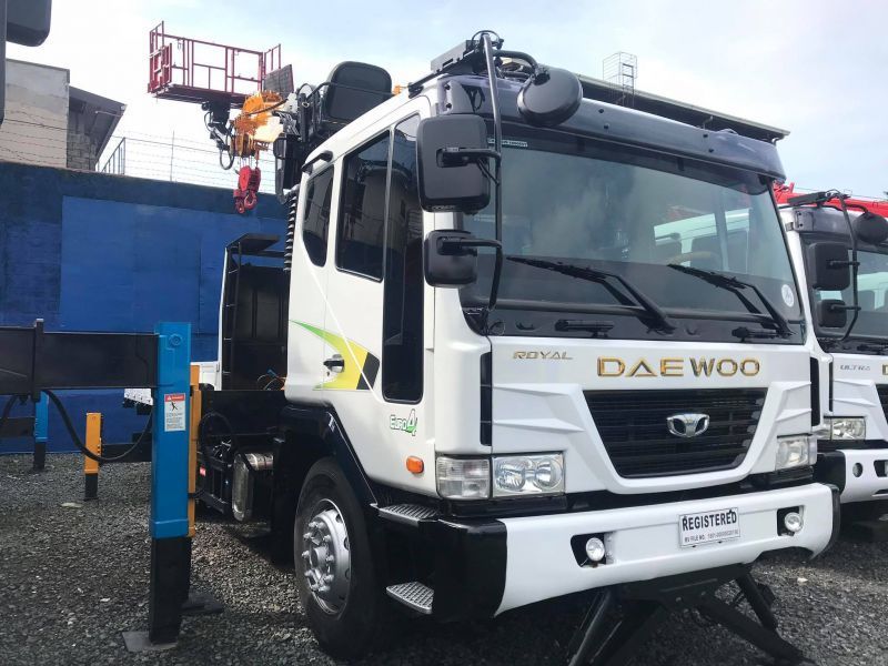 Daewoo cargo truck