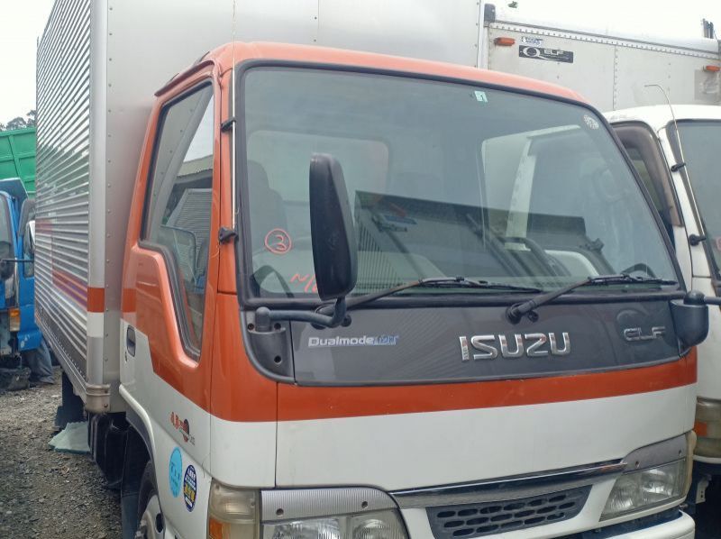 Used Isuzu ELF NKR CLOSED VAN  for sale in Subic Bay, Region III (Central Luzon)