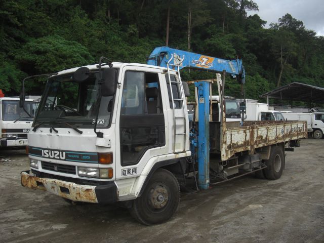 Isuzu forward 4wd