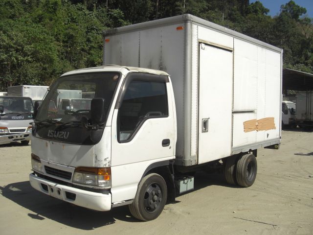 Isuzu elf hot sale aluminum van