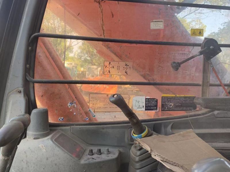 2005 HITACHI ex200-5 pictures