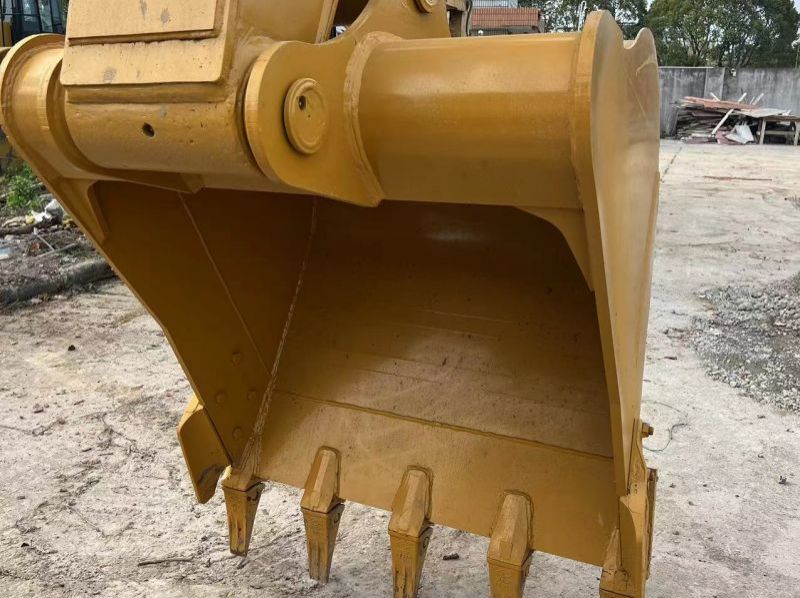 2021 CATERPILLAR 320D2 pictures