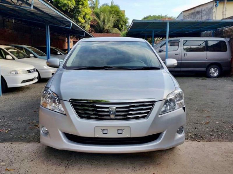 Toyota premio 2008