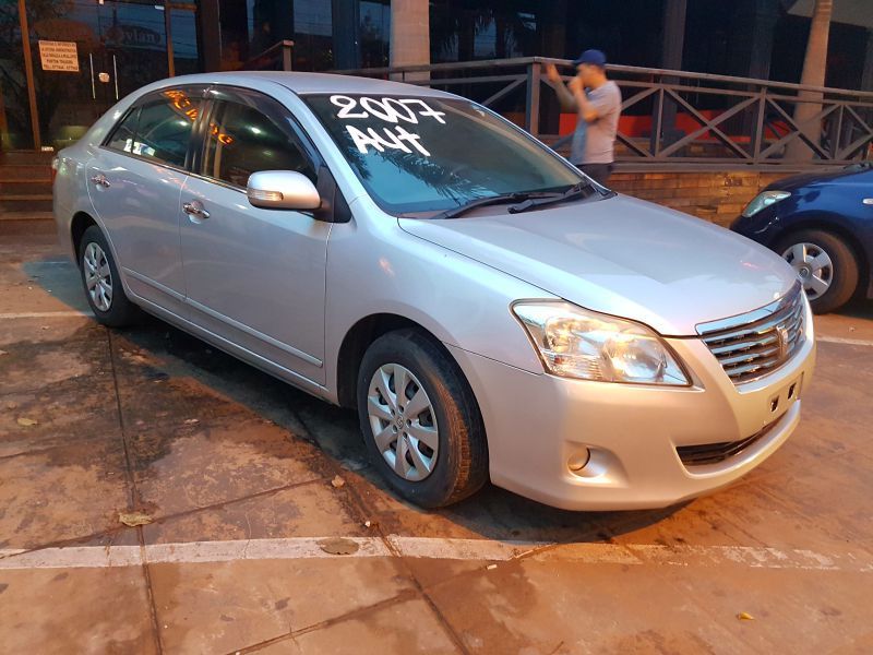 Toyota premio 2008