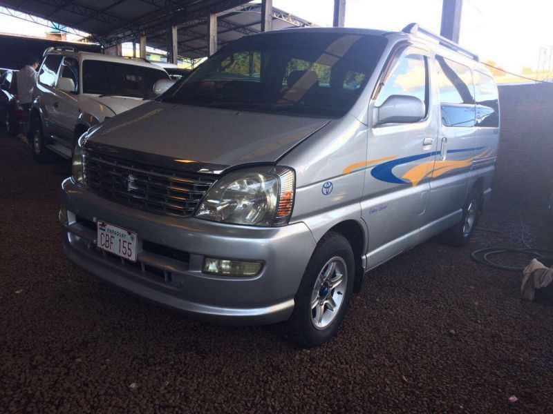 Toyota regius 2000