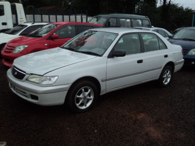 Toyota premio 2001