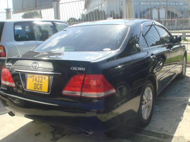 2004 Toyota CROWN for sale | 67 342 Km | Automatic tiptronic ...