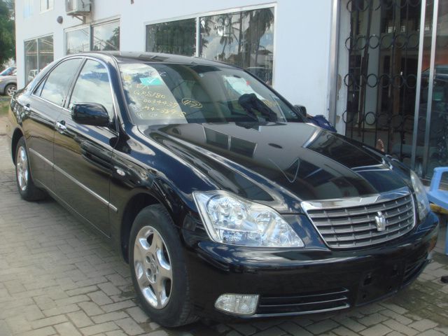 2005 Toyota CROWN for sale | 41 434 Km | Automatic tiptronic ...