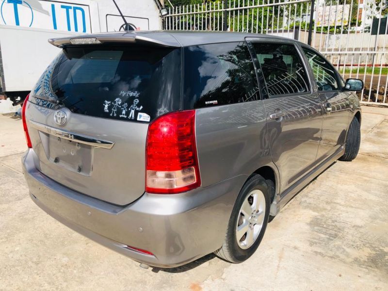 2005 Toyota wish for sale | 58 800 Km | Automatic transmission - Yaseen ...