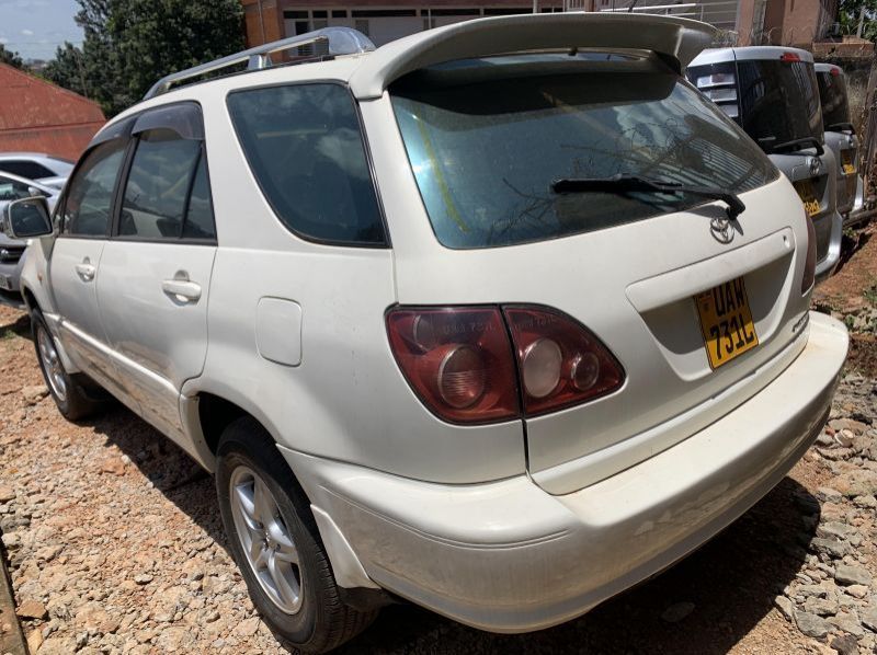 1998 Toyota harrier pictures