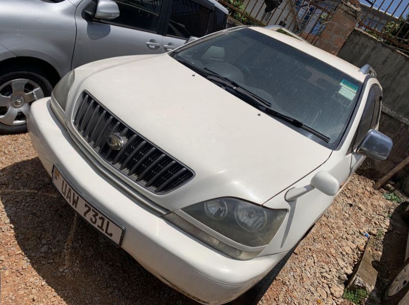 1998 Toyota harrier pictures