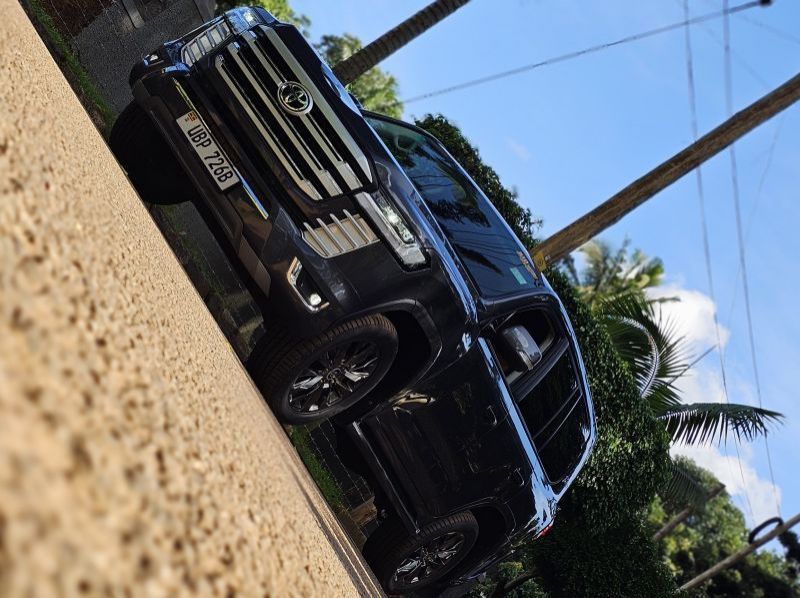 2014 Toyota v8 pictures