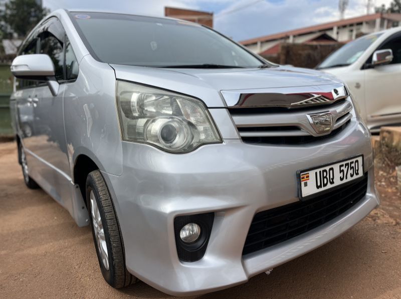 Used Toyota Noah   for sale in Kampala, Uganda