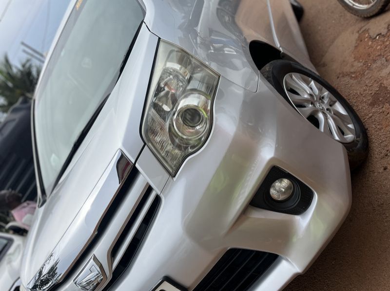 2012 Toyota Noah  pictures