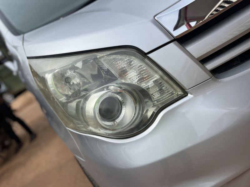 2012 Toyota Noah  pictures