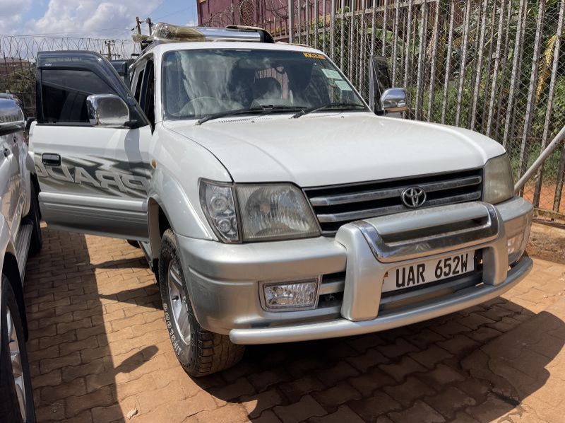 Used Toyota prado  for sale in Kampala, Uganda