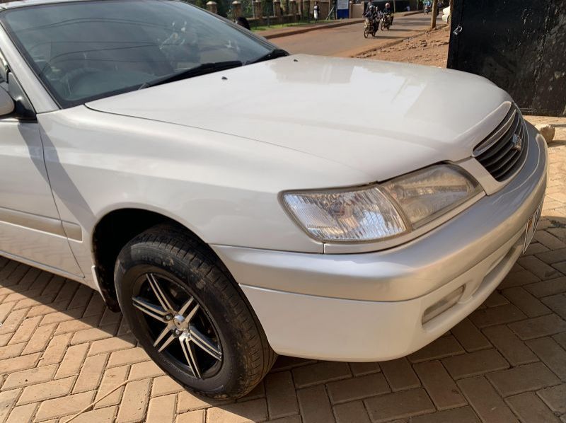 2001 Toyota premio pictures