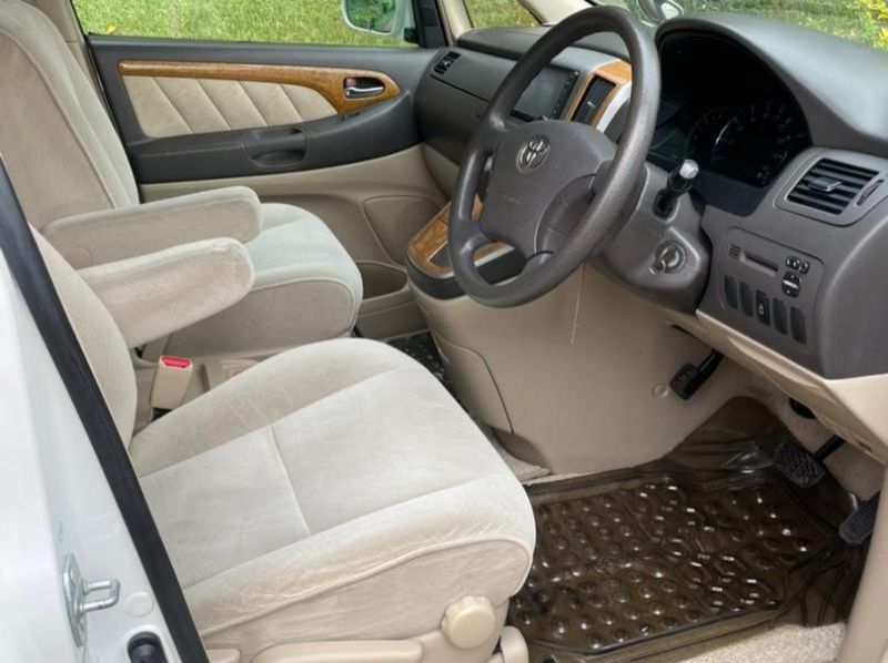 2007 Toyota Alphard pictures
